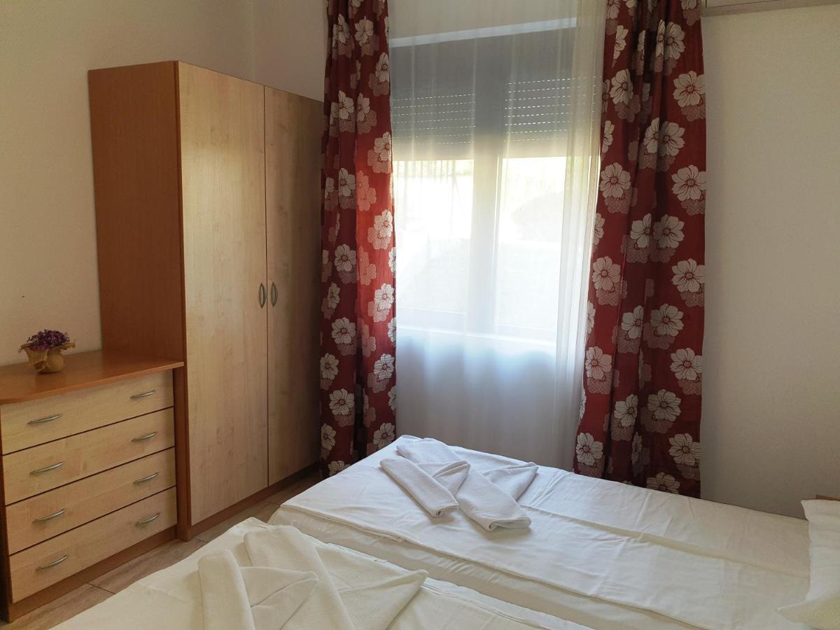 Dolce Vita Apart Complex Aparthotel Sveti Vlas Bagian luar foto