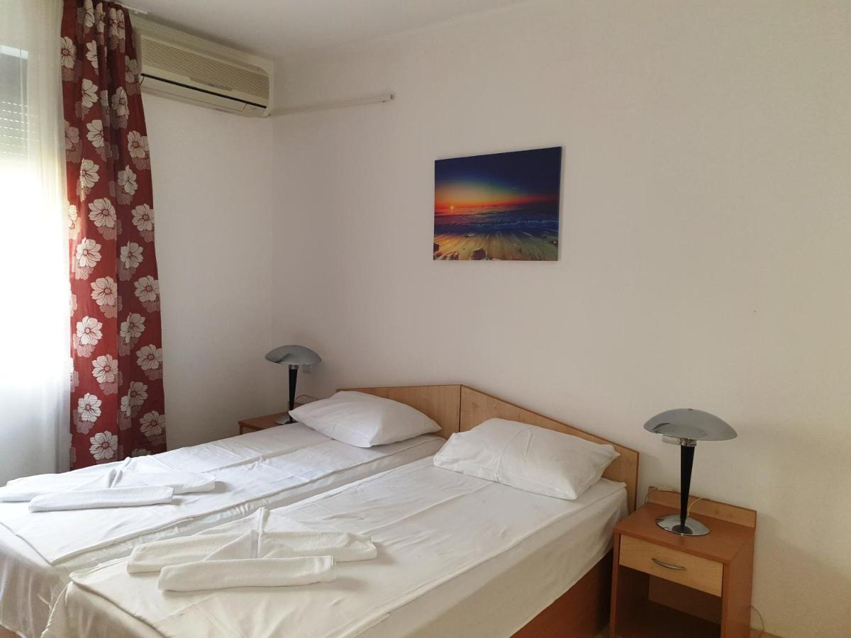 Dolce Vita Apart Complex Aparthotel Sveti Vlas Bagian luar foto