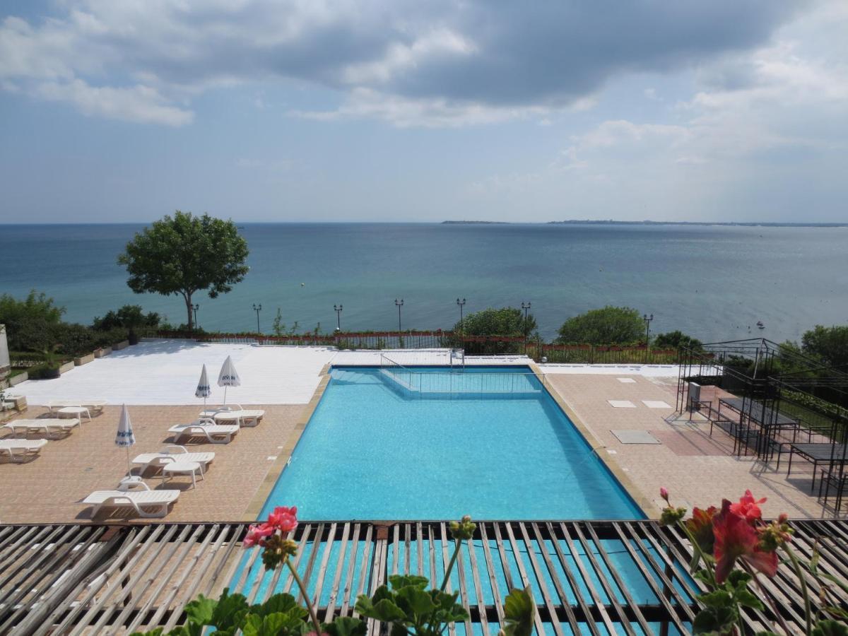 Dolce Vita Apart Complex Aparthotel Sveti Vlas Bagian luar foto