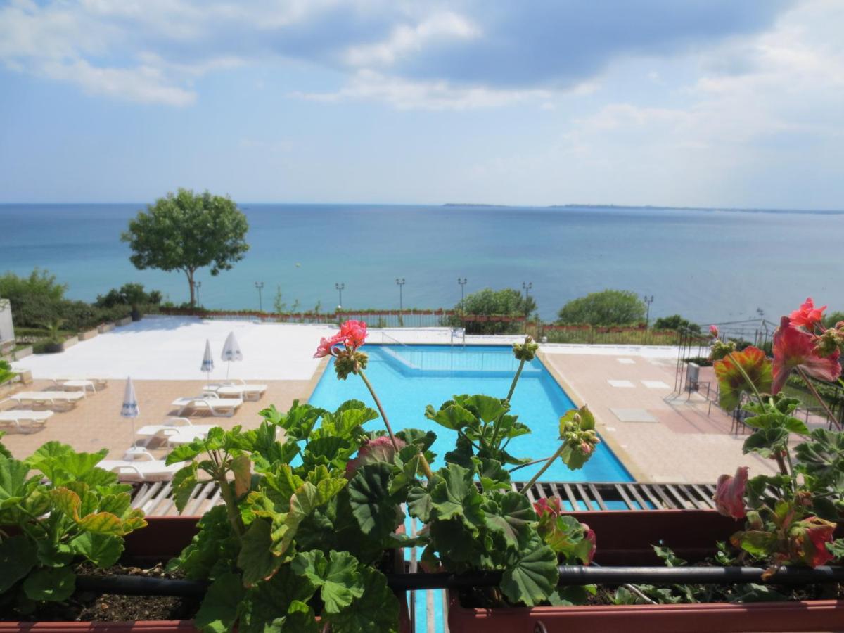 Dolce Vita Apart Complex Aparthotel Sveti Vlas Bagian luar foto