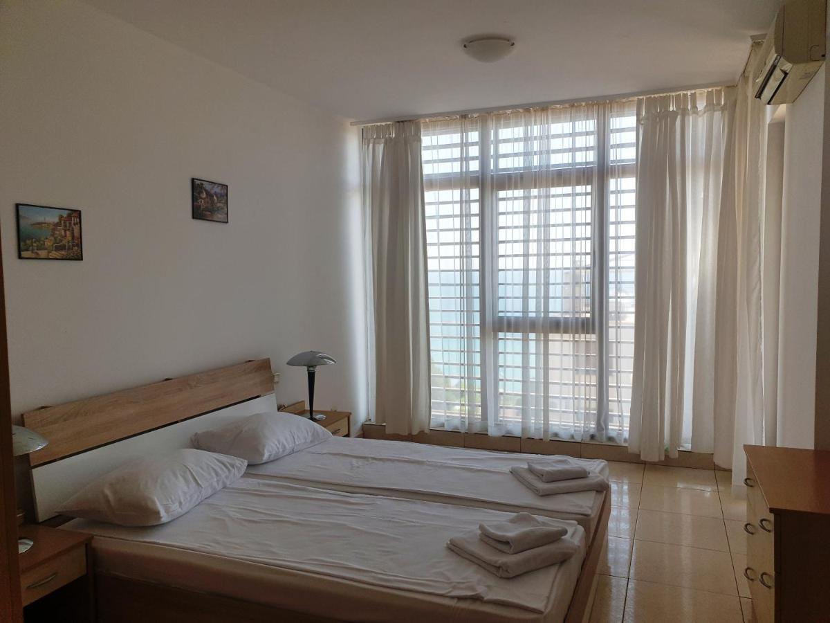 Dolce Vita Apart Complex Aparthotel Sveti Vlas Bagian luar foto