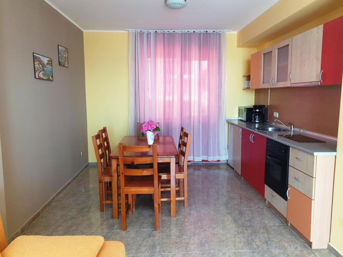 Dolce Vita Apart Complex Aparthotel Sveti Vlas Bagian luar foto