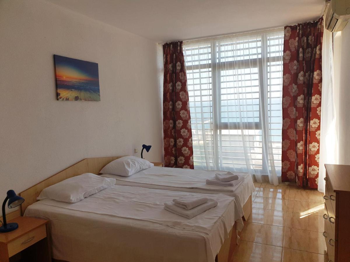 Dolce Vita Apart Complex Aparthotel Sveti Vlas Bagian luar foto