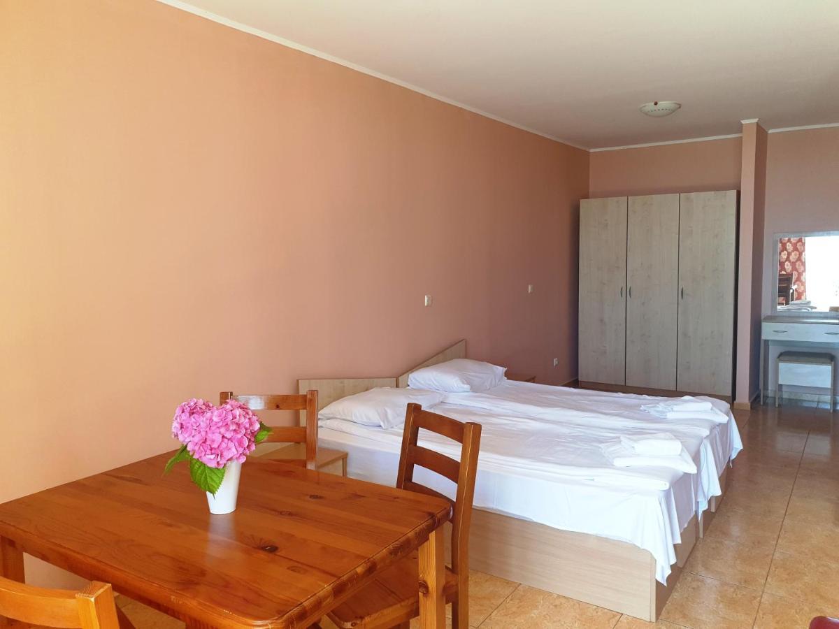 Dolce Vita Apart Complex Aparthotel Sveti Vlas Bagian luar foto