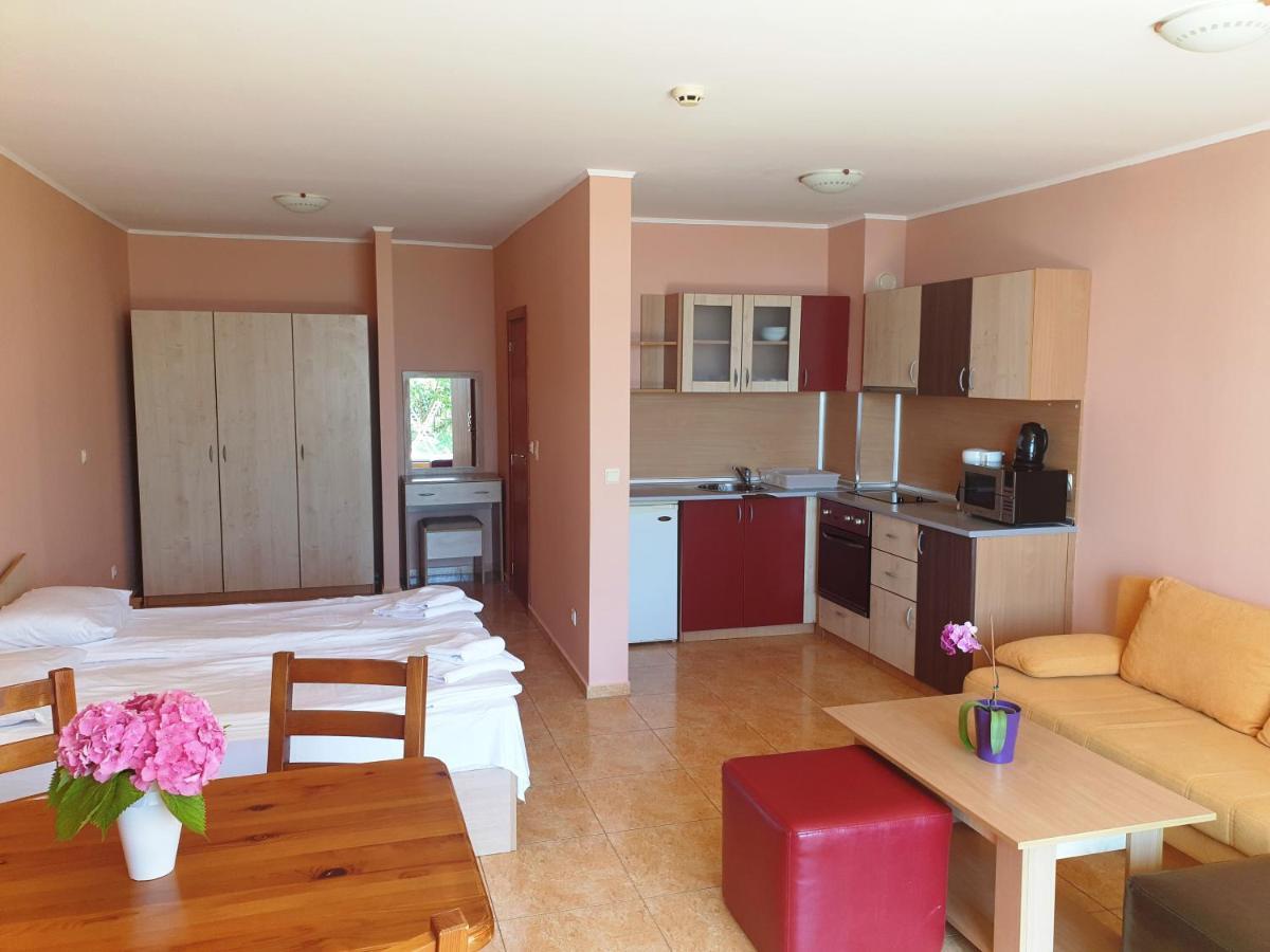Dolce Vita Apart Complex Aparthotel Sveti Vlas Bagian luar foto