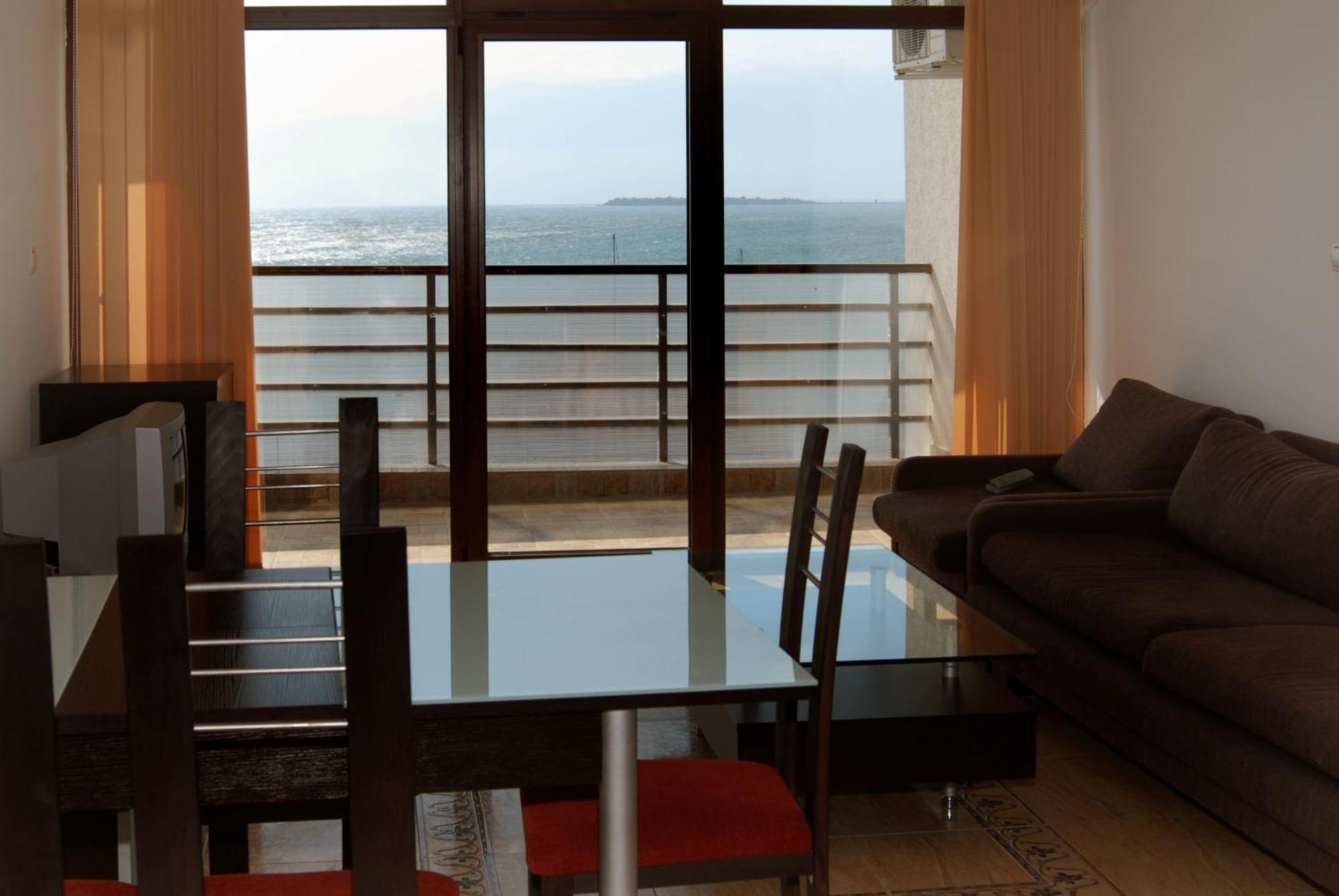Dolce Vita Apart Complex Aparthotel Sveti Vlas Bagian luar foto