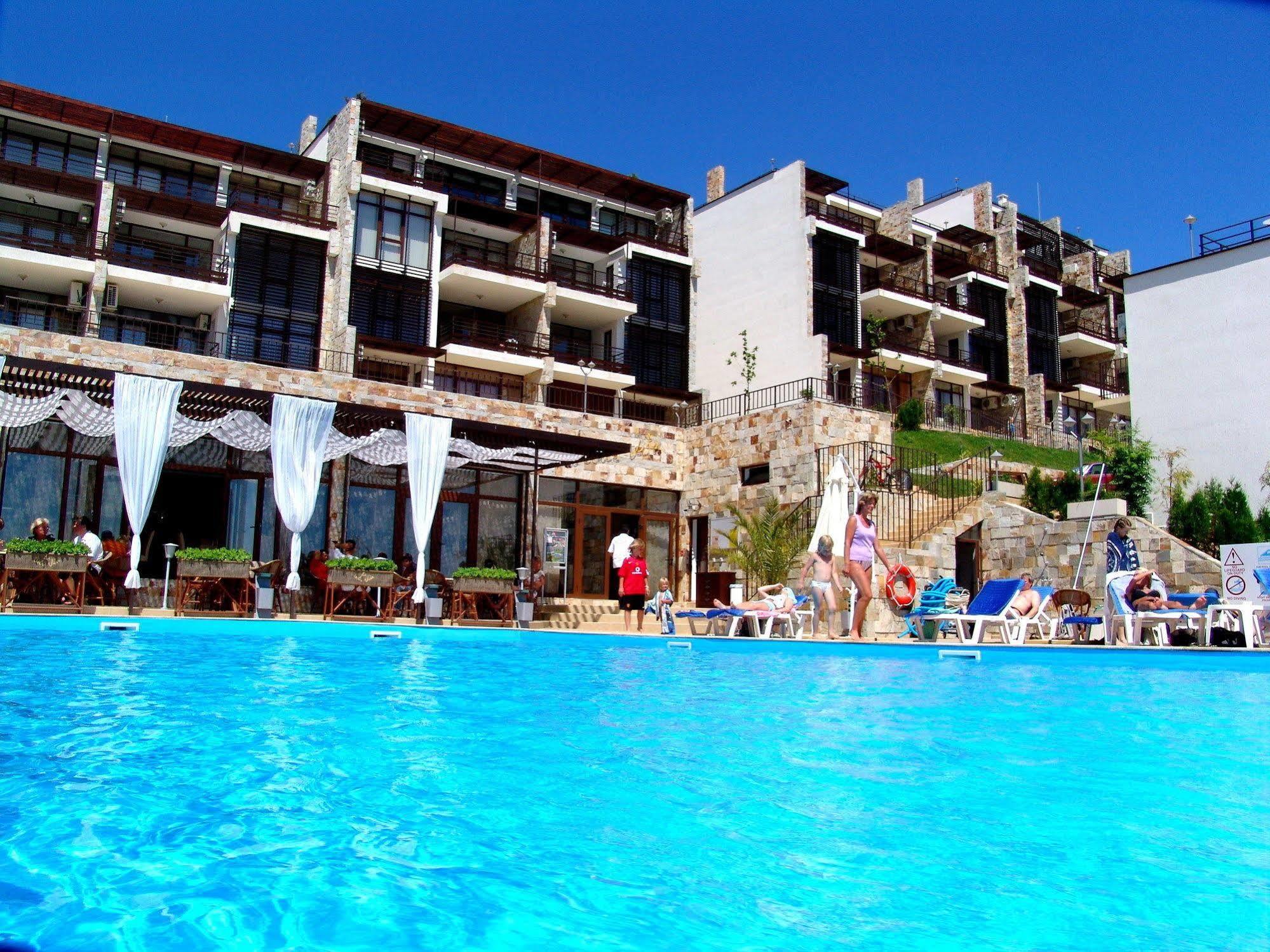 Dolce Vita Apart Complex Aparthotel Sveti Vlas Bagian luar foto