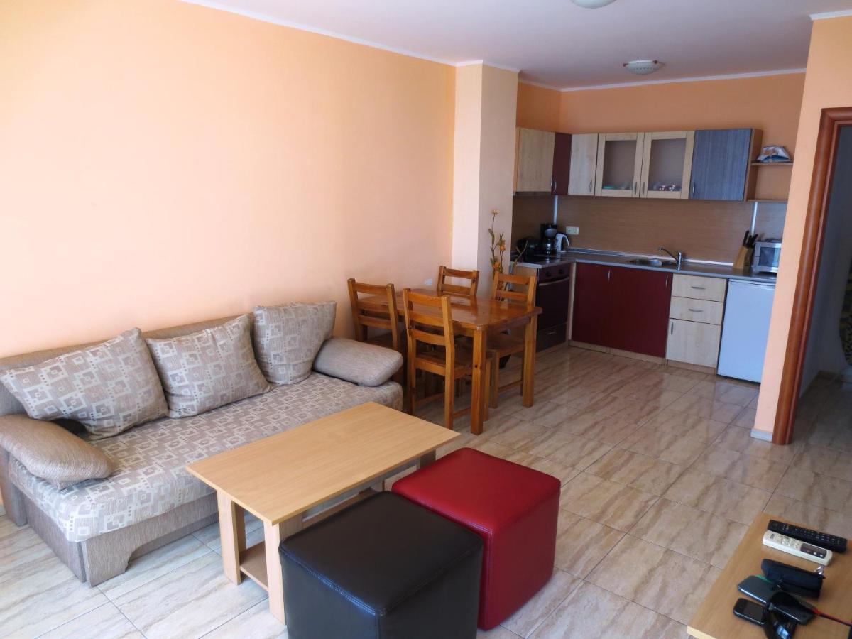 Dolce Vita Apart Complex Aparthotel Sveti Vlas Bagian luar foto
